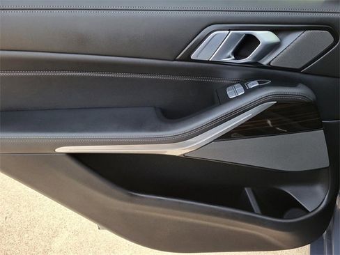 Used 2024 BMW X7 xDrive40i image 13