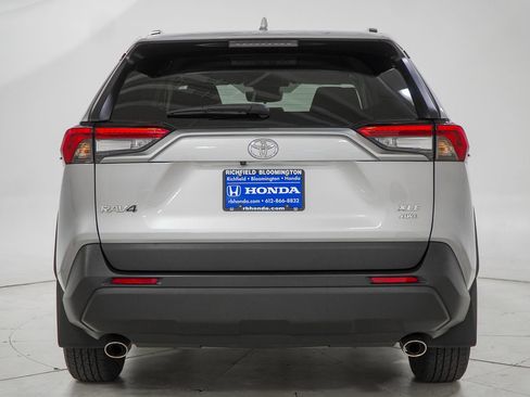 Used 2024 Toyota RAV4 XLE AWD/4WD image 9