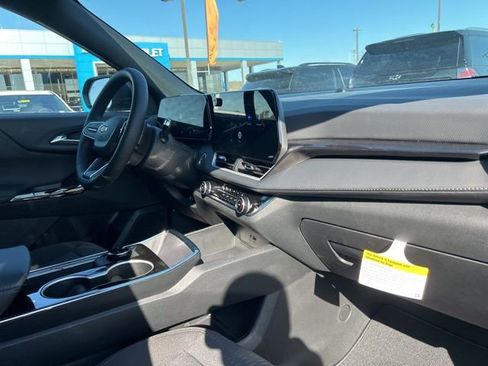 New 2026 Chevrolet Equinox LT w/ Safety and Technology Package image 32