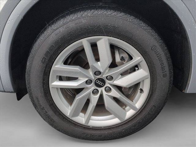 Used 2022 Audi Q5 2.0T Premium w/ Convenience Package AWD/4WD image 18