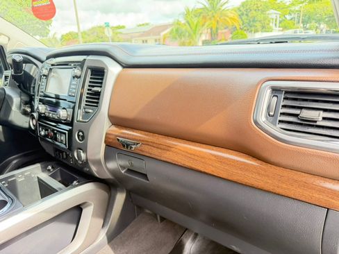 Used 2017 Nissan Titan Platinum Reserve RWD image 45