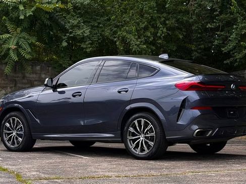 Used 2022 BMW X6 M50i w/ Premium Package AWD/4WD image 10