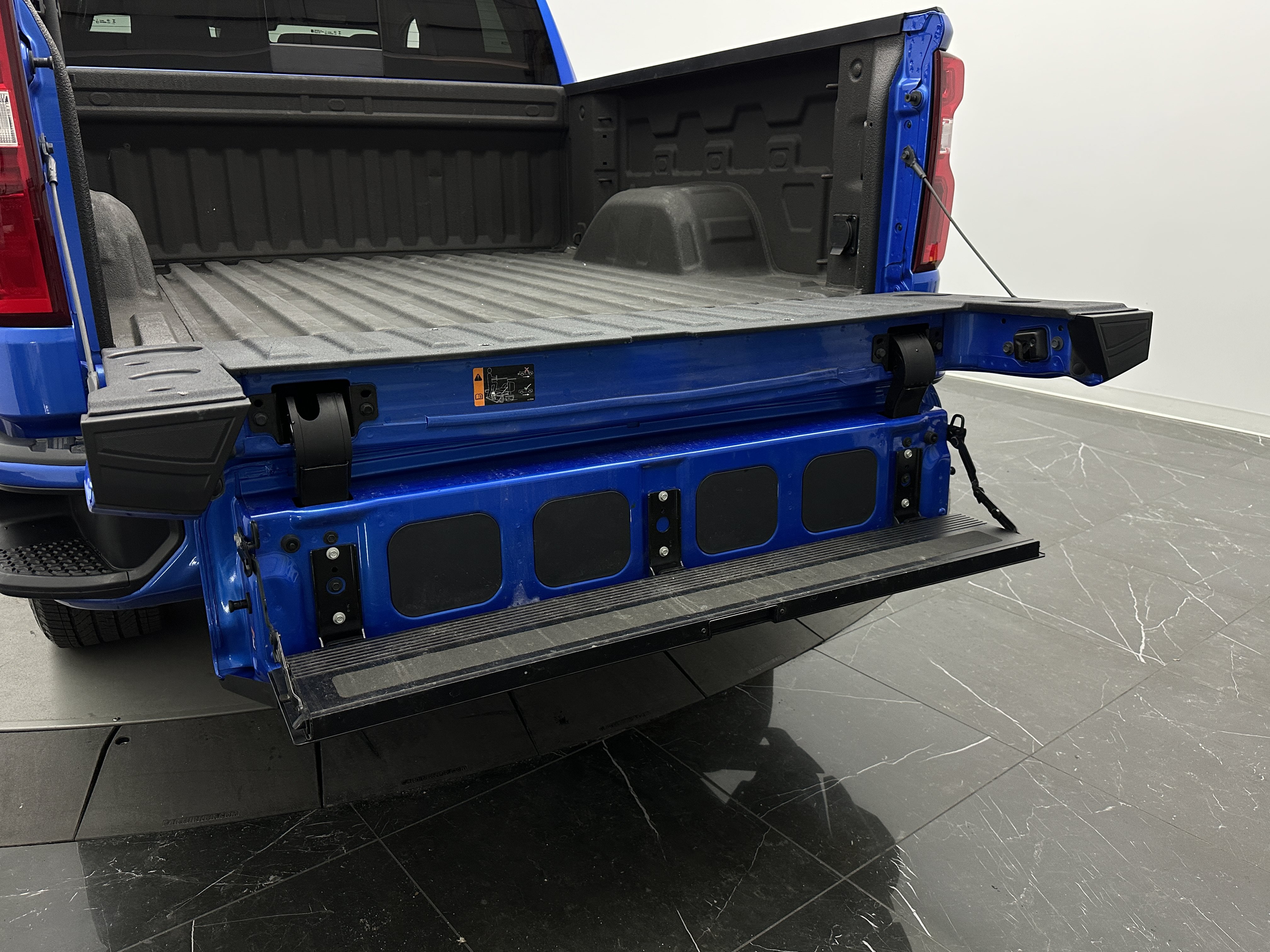 Used 2025 Chevrolet Silverado 1500 RST w/ Convenience Package II RWD image 39