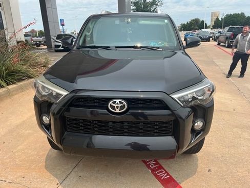 Used 2018 Toyota 4Runner SR5 Premium AWD/4WD image 3