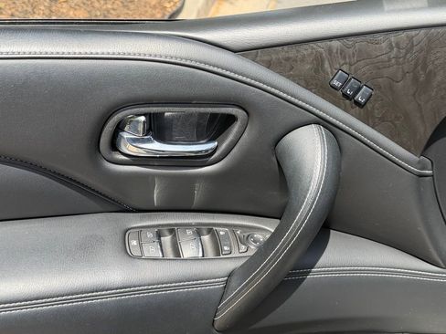 Used 2024 INFINITI QX80 Luxe image 30