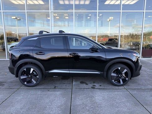 New 2026 Nissan Kicks SR w/ Cold Weather Package image 14