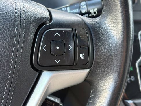 Used 2016 Toyota Sienna XLE w/ XLE Navigation Package FWD image 38