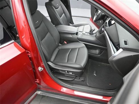 Certified 2024 Cadillac XT6 Luxury image 19