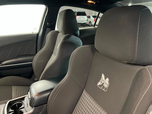 Used 2022 Dodge Charger Scat Pack RWD image 17