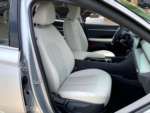 Used 2025 Hyundai Sonata SEL image 9