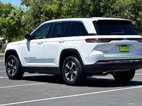 Used 2024 Jeep Grand Cherokee Limited 4xe AWD/4WD image 3