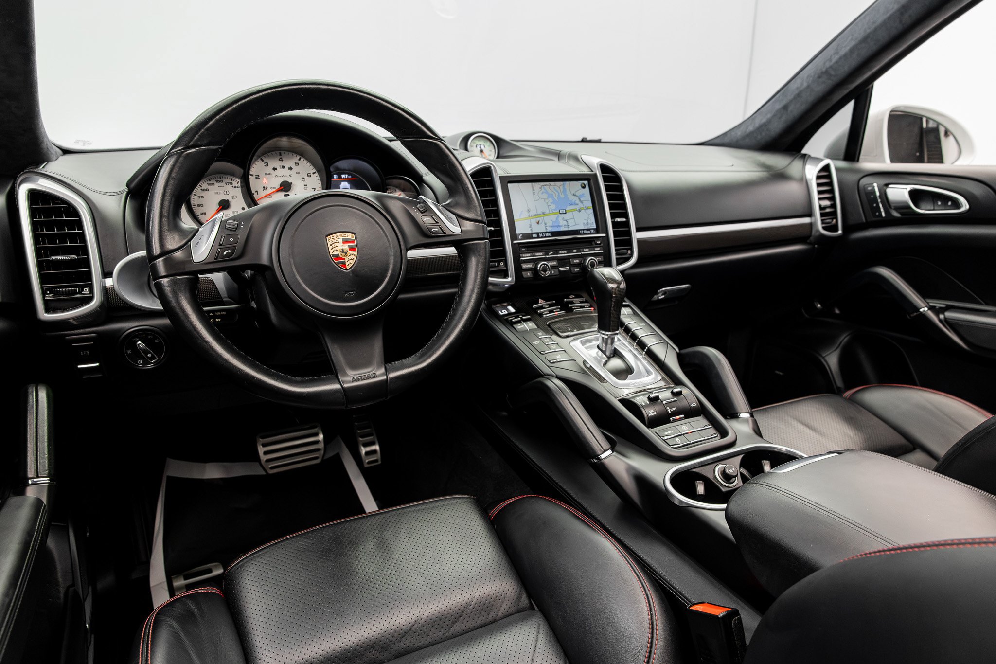 Used 2014 Porsche Cayenne Turbo S AWD/4WD image 36