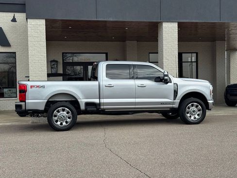 Used 2024 Ford F250 Lariat w/ Lariat Ultimate Package AWD/4WD image 16