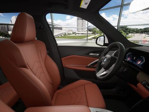 Used 2026 BMW X1 xDrive28i w/ Technology Package image 36