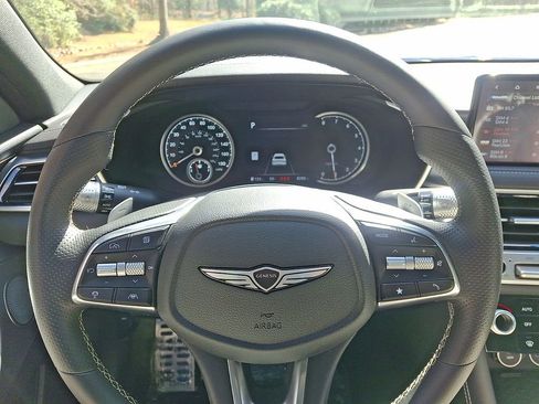 Certified 2025 Genesis G70 2.5T w/ Sport Prestige Package image 17