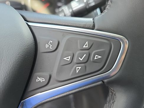 Used 2023 Chevrolet Equinox LT FWD image 22