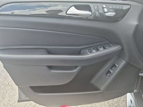Used 2019 Mercedes-Benz GLS 450 4MATIC image 9