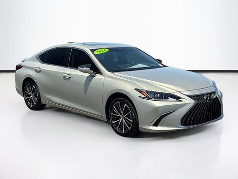 Used 2024 Lexus ES 300h w/ Premium Package FWD image 3