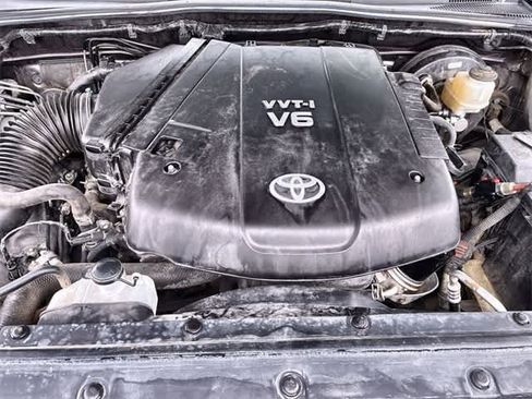 Used 2012 Toyota Tacoma PreRunner image 15