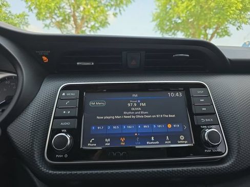 Used 2023 Nissan Kicks S FWD image 8