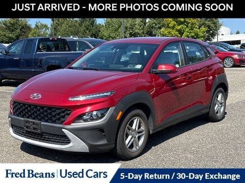 Used 2023 Hyundai Kona SE AWD/4WD image 3