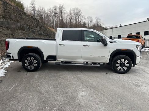 Used 2025 GMC Sierra 2500 Denali w/ Technology Package image 5