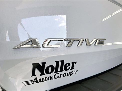 New 2026 Ford Explorer Active AWD/4WD image 9