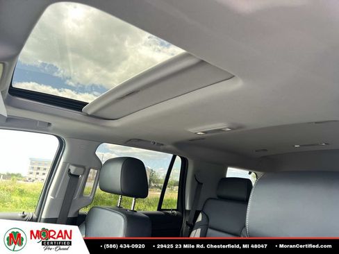Used 2020 Chevrolet Tahoe LT w/ RST Edition AWD/4WD image 19