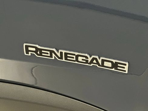 Used 2020 Jeep Renegade Latitude w/ Cold Weather Group AWD/4WD image 21