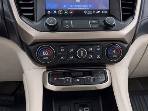 Used 2023 GMC Acadia Denali w/ Denali Ultimate Package AWD/4WD image 21