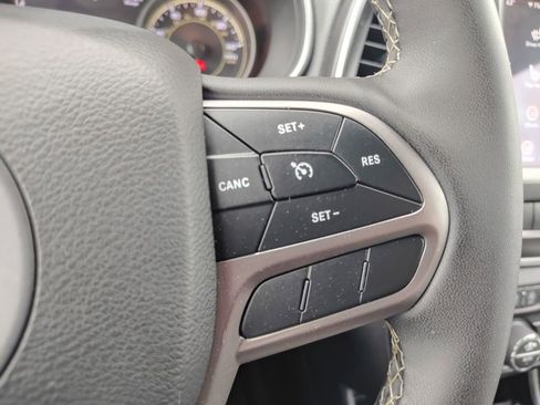 Used 2021 Jeep Cherokee Latitude Lux 80th Anniv w/ Quick Order Package 26U 80TH image 25