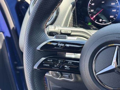Used 2024 Mercedes-Benz GLB 250 image 20