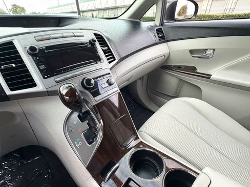 Used 2012 Toyota Venza LE AWD/4WD image 21