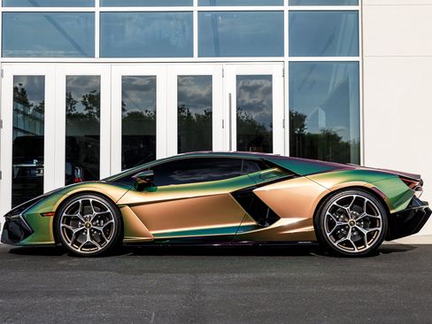 Used 2024 Lamborghini Revuelto AWD/4WD image 17