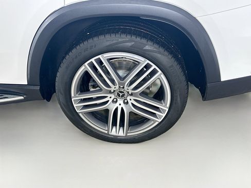 Used 2021 Mercedes-Benz GLS 450 4MATIC image 42