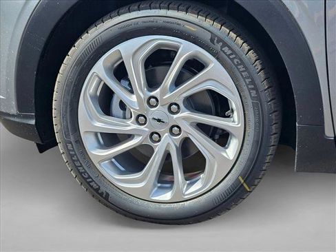 New 2027 Chevrolet Bolt LT FWD image 11