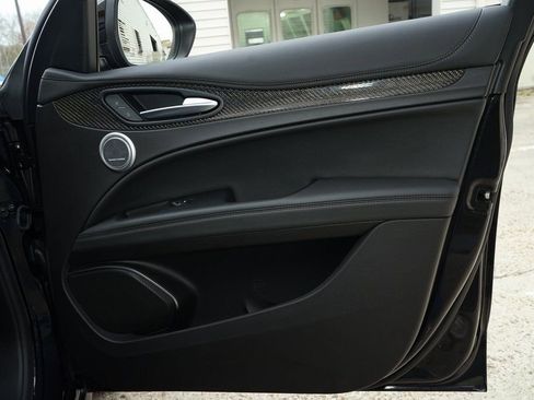 Used 2023 Alfa Romeo Stelvio Quadrifoglio w/ Active Assist Plus Package image 23