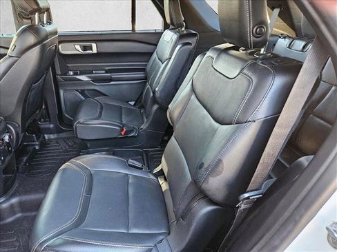 Used 2020 Ford Explorer ST image 19