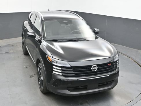 Used 2025 Nissan Kicks SR image 28