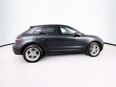 Certified 2025 Porsche Macan AWD/4WD image 8