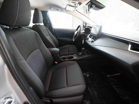 Used 2025 Toyota Corolla LE FWD image 26