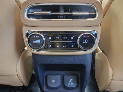Used 2024 Genesis GV80 3.5T Advanced AWD/4WD image 18