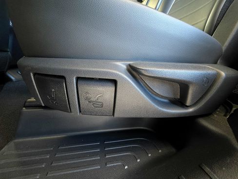 Used 2024 Toyota Highlander Limited AWD/4WD image 56