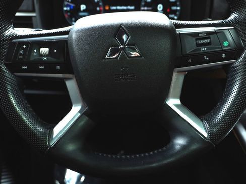 Used 2022 Mitsubishi Outlander SEL image 20