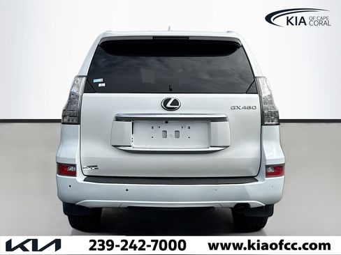 Used 2020 Lexus GX 460 Premium w/ Premium Package image 4
