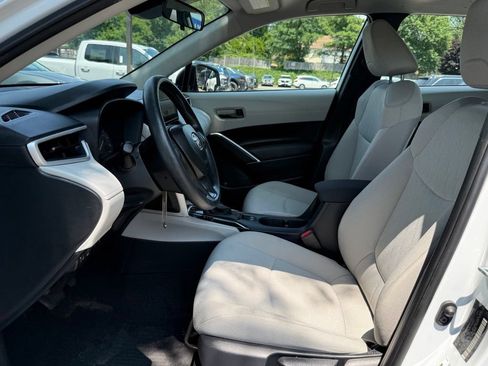 Used 2024 Toyota Corolla Cross L FWD image 22
