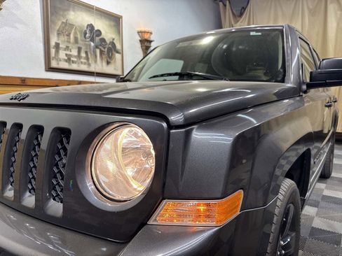 Used 2015 Jeep Patriot Sport w/ Power Value Group image 8