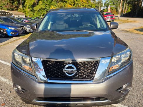 Used 2015 Nissan Pathfinder S image 3