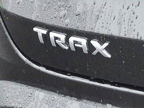 Certified 2025 Chevrolet Trax ACTIV image 30