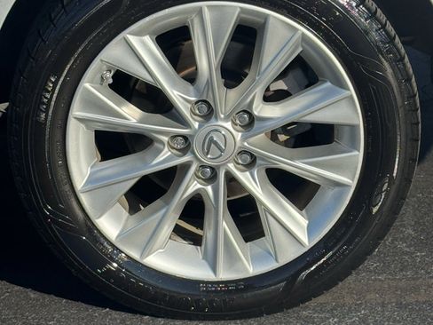 Used 2013 Lexus ES 300h image 8
